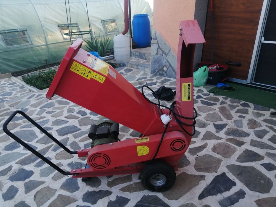 De vinzare tocator crengi, electric. .