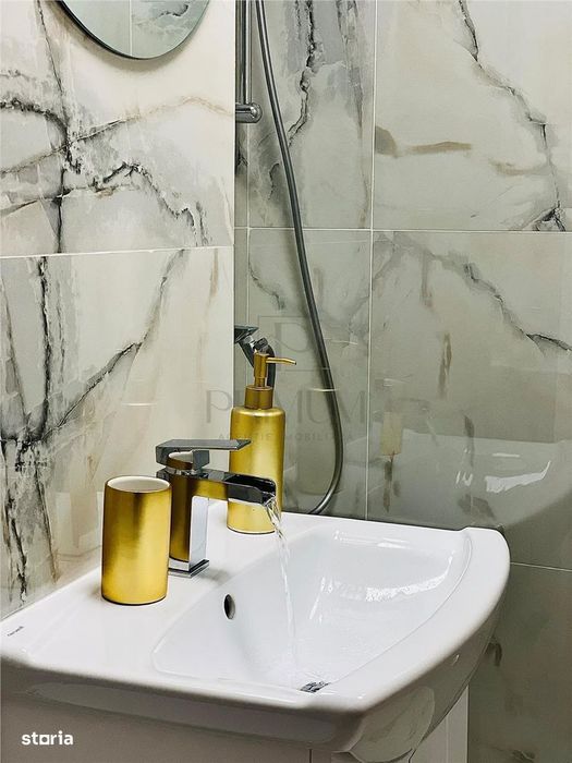 Gh Lazar - 2 Camere - Etajul 1 - Lift - Renovat - Centrala Proprie - M