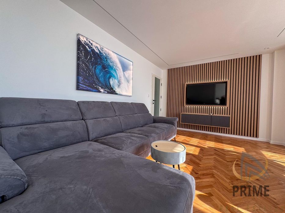 Дава се под наем Тристаен апартамент в Бургас, Лазур - 100 кв.м за 1683 € - Снимка #1