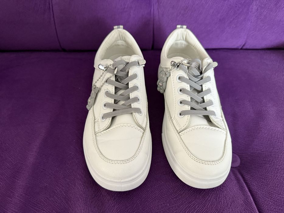 Белые кеды на девочку