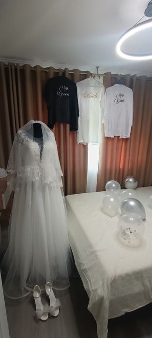 Închiriez bust manechin , mireasa / mire / copil