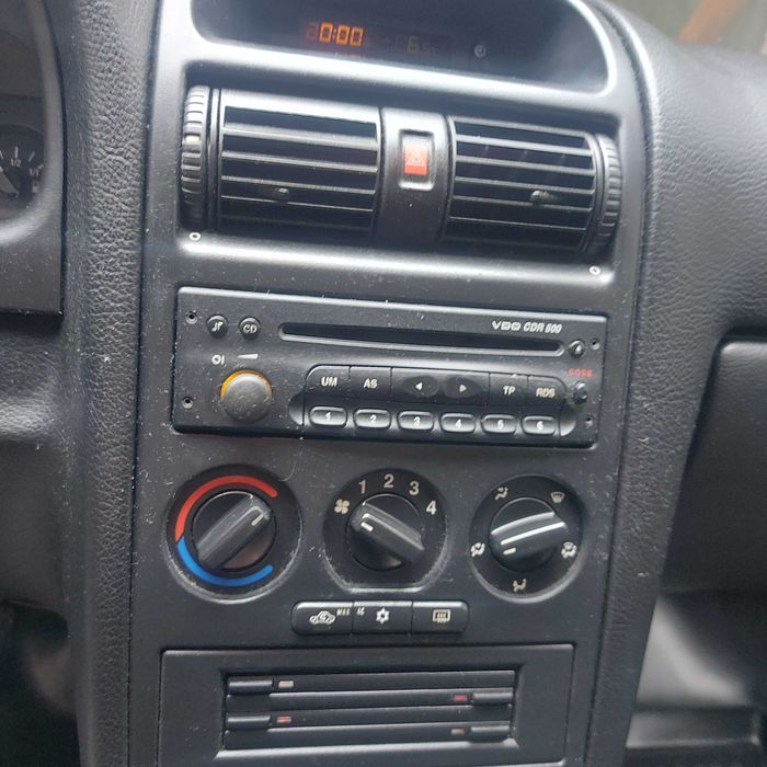 Vând autoturism OPEL ASTRA -G-CC,  1.6 benzină + GPL, 2002