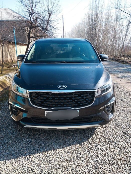 Kia carnival sotiladi
