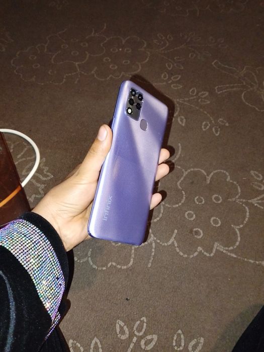 Infinikis Hot 12 telefon sotiladi yaxshi telefon