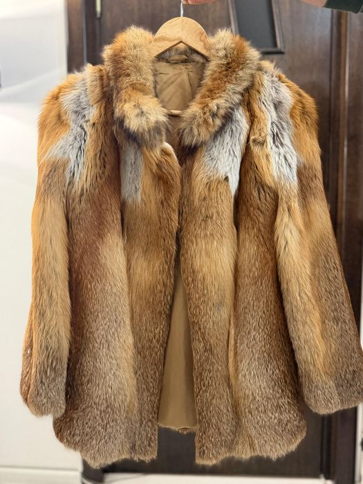 Haina de blana naturală de vulpe