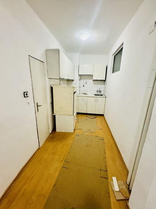 Продава се Двустаен апартамент в Бургас, Зорница - 60 кв.м за 1717 €/кв.м - Снимка #1