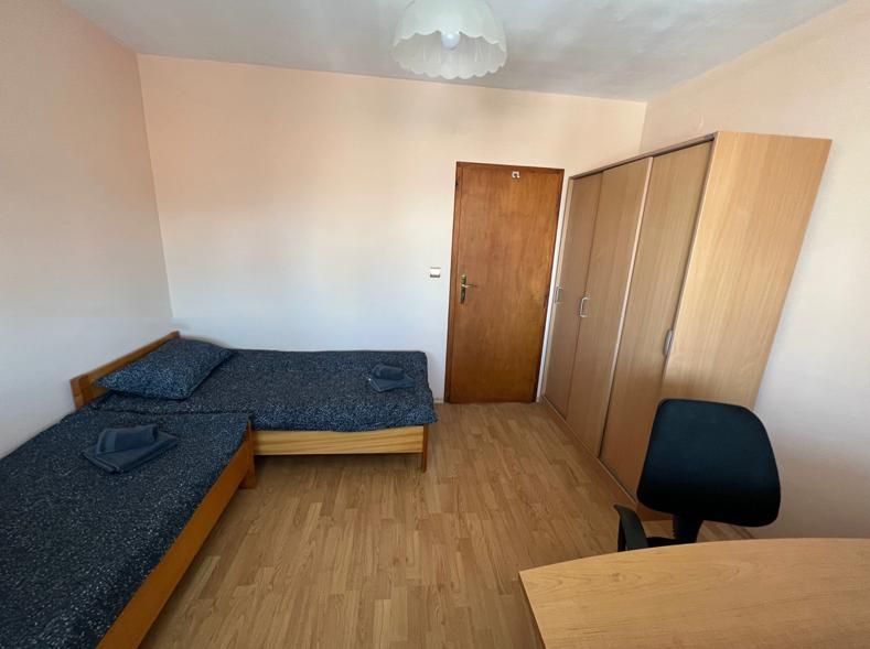 Дава се под наем Тристаен апартамент в София, Център - 89 кв.м за 1200 € - Снимка #8