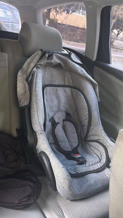 Vand carucior copii 3in1 stare foarte buna