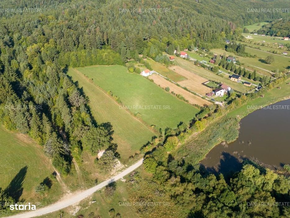 Teren intravilan 3.300 mp cu vedere către lac – Vulcan, zona lacurilor