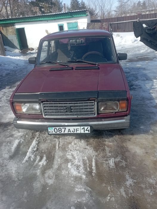 продам 2003г машина на ходу