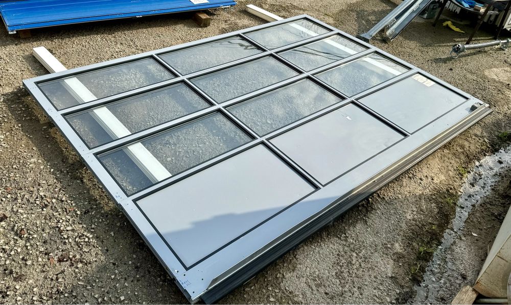 USA SECTIONALA INDUSTRIALA  poarta hala  sticla termopan H 241 X L 342