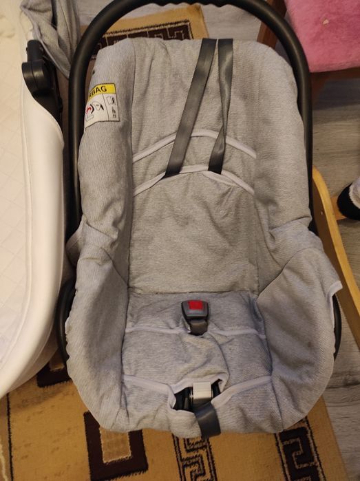 Vând cărucior 3 in 1