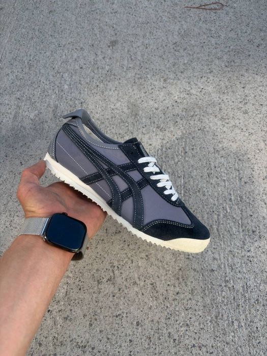 Asics made in veitnam