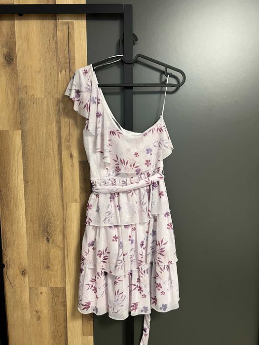 Лятна рокля с един ръкав, размер S, от Mohito