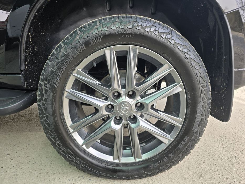Комплект дисков баллонов на lexus, land crusier prado
