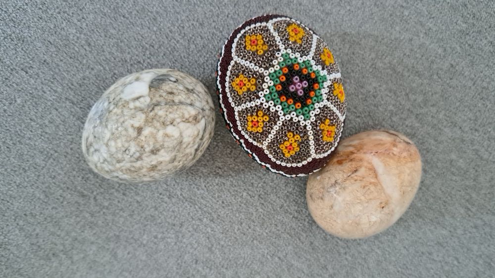 2 Oua Onix"+  1 Ou model popular( pret lot