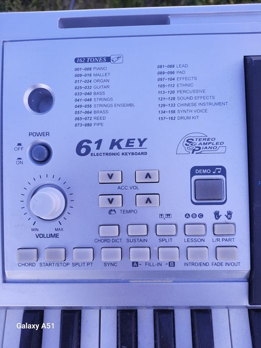 Синтезатор. Работещ....