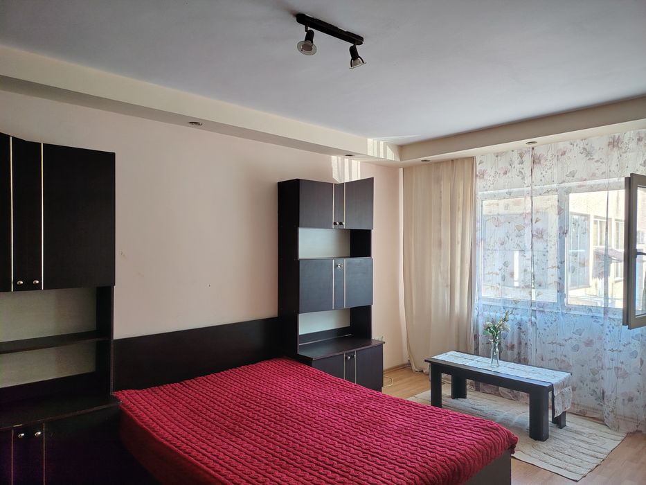 Garsoniera de închiriat