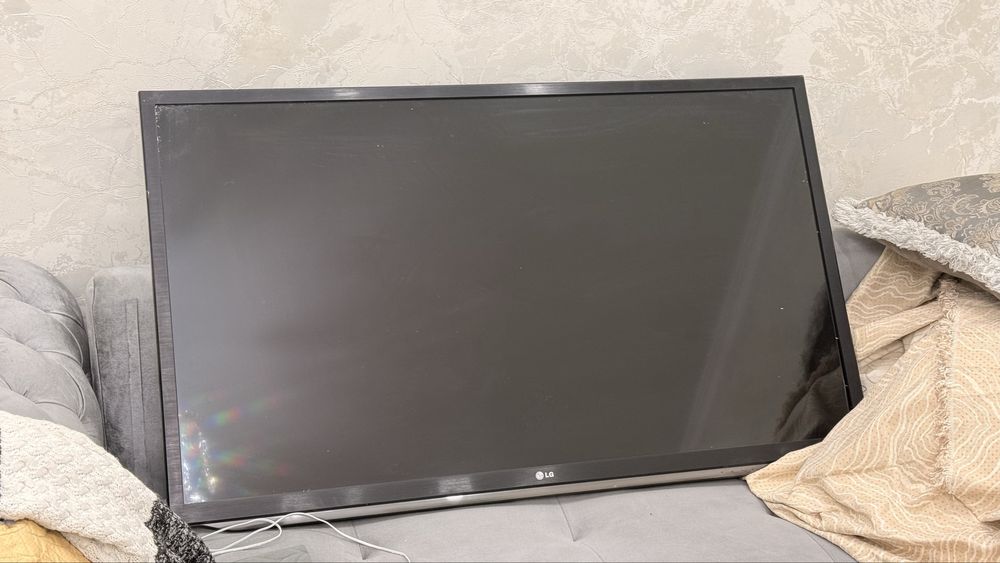 Продам телевизор Lg