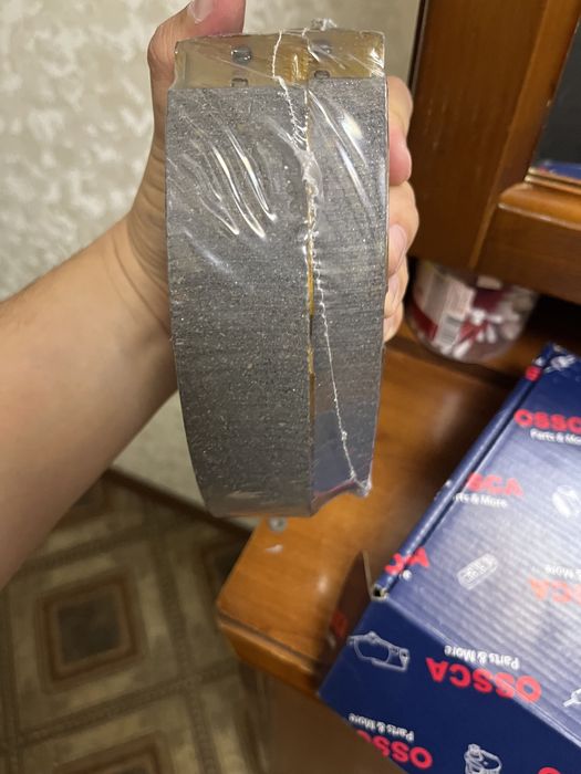 Продам задние тормозные колодки