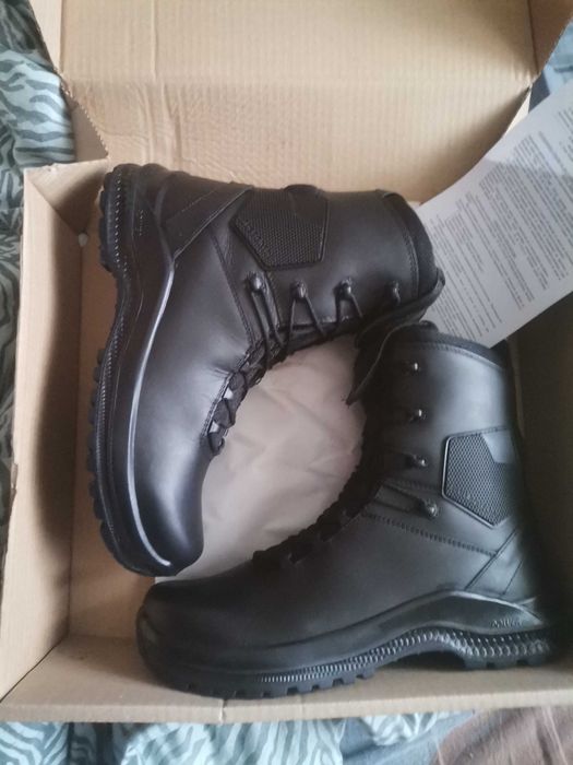 Топ. Нови обувки полеви 43 номер