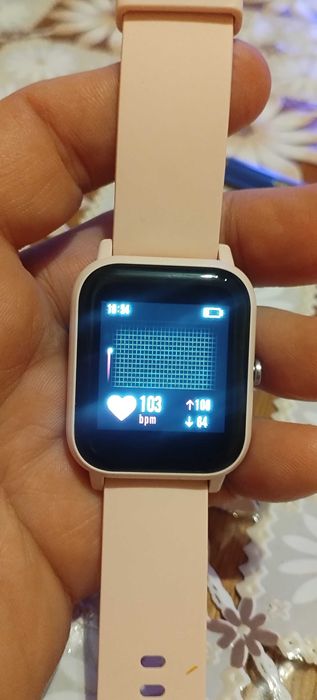 Продавам нов дамски смарт watch Blackview R3.