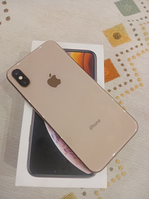 Продам iPhone Xs