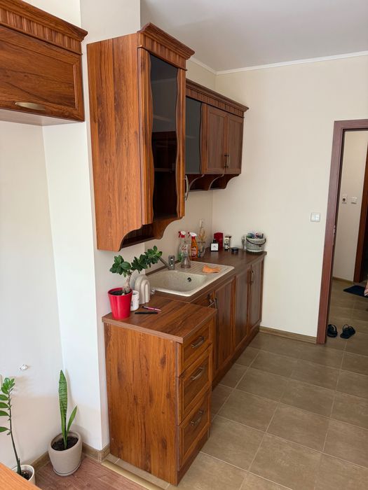 Нови стилни кухненски мебели