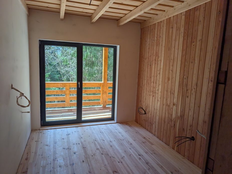 Oferta - Constructie Noua de vanzare cu 7 dormitoare preț 695euro mp