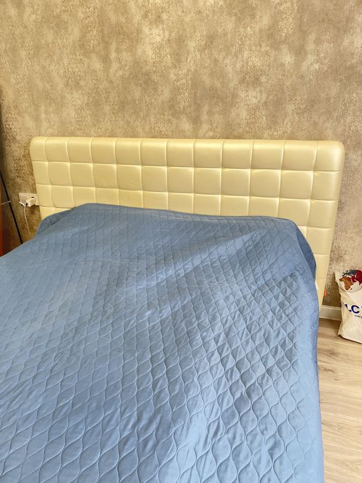 Продам кровать Ormatek, размер 160 x 200 см.