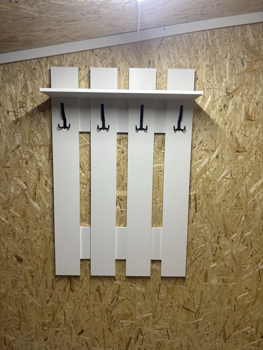 Продам новую вешалку