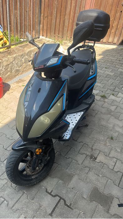 Vand scuter marca omen ride
