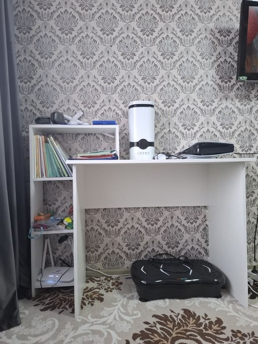 Продам письменный стол