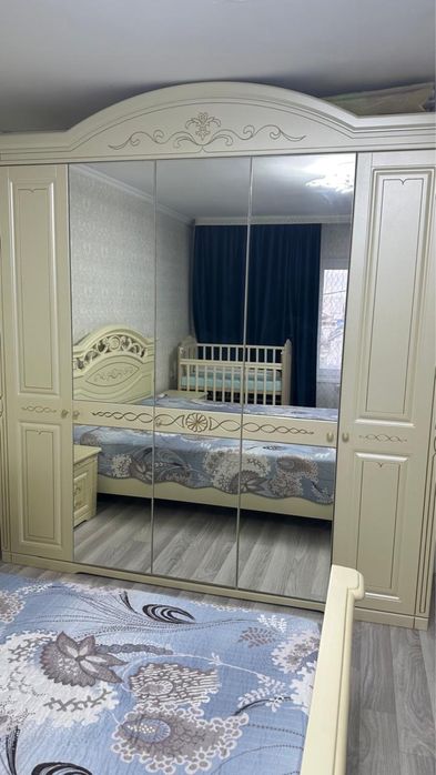 Продается спальный гарнитур в отличном сосотянии