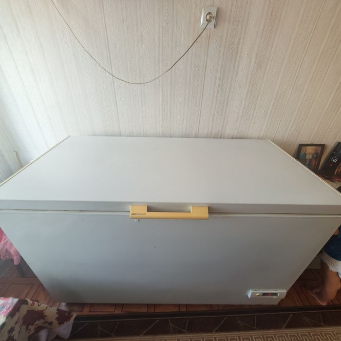 Продавам Фризер Zanussi ракла 300 л