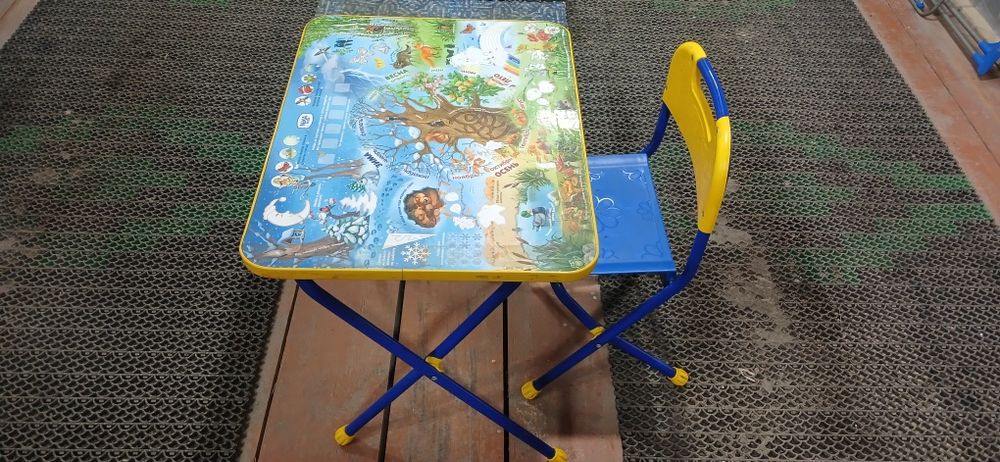 Продам детский столик и стульчик