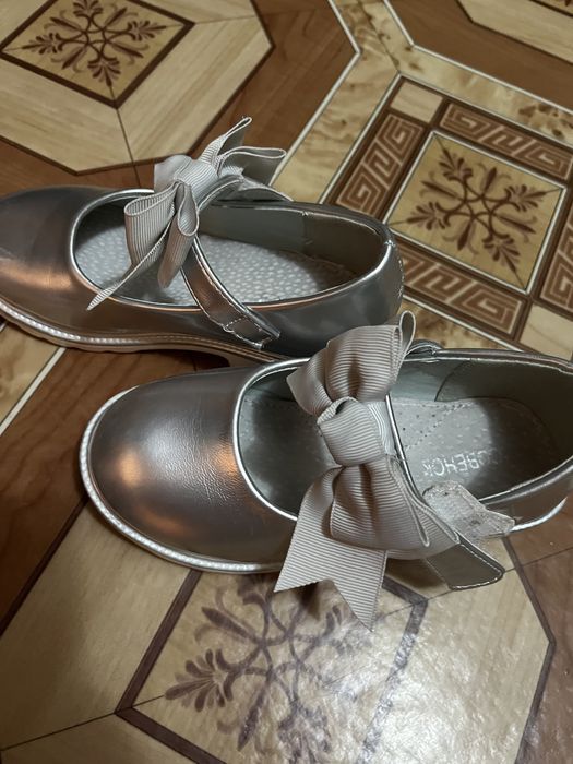 Продам туфли красивые