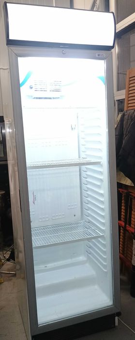 Хладилна витрина от -5 до 10 градуса