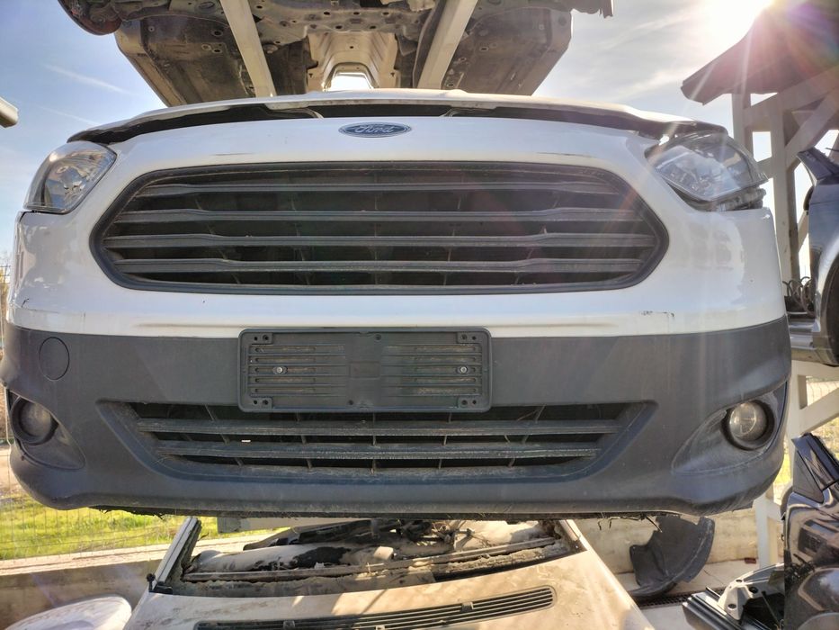 Предна броня Ford Transit Courier / Форд Транзит Куриер 2018г.
