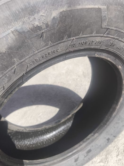 Продам шины в отличном состоянии.