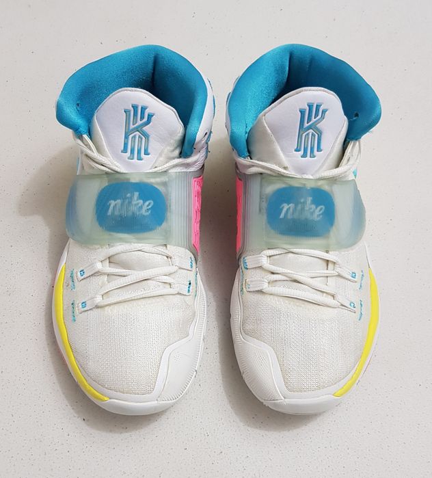 Adidasi Nike Kyrie 6 EP Neon Graffiti, pantofi baschet, Sneakers White Blue-Fury Opti-Yellow, mărimea 42 EU unisex