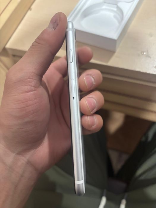 iphone se2 64гб 100%