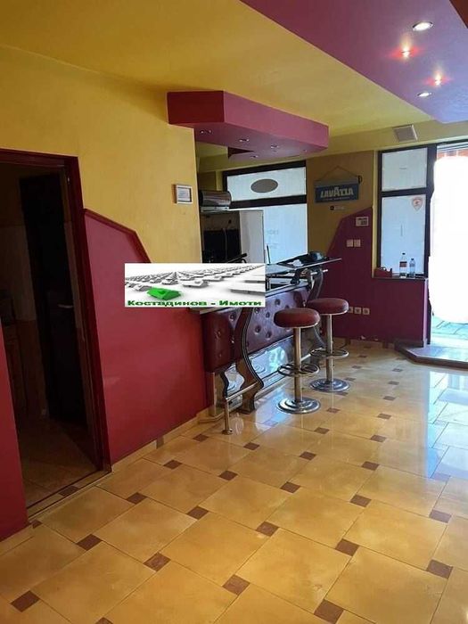 Дава се под наем Магазин в Пловдив, Съдийски - 110 кв.м за 459 € - Снимка #1