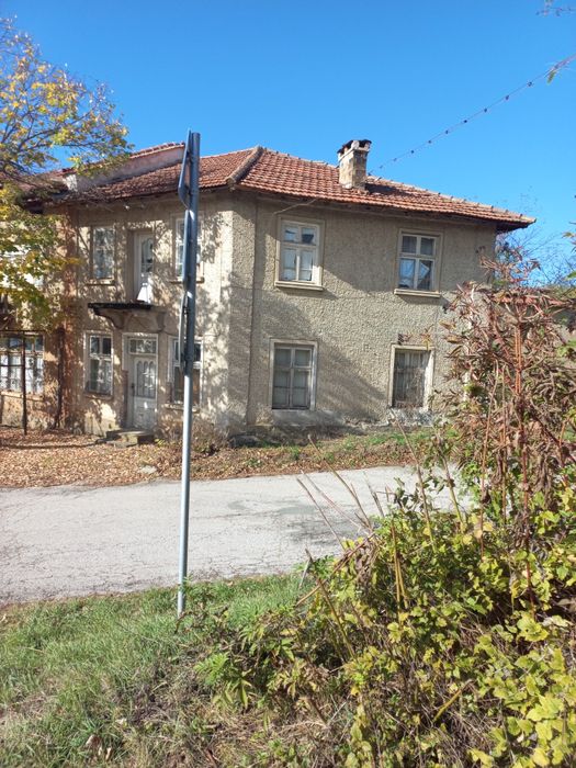 Продава се Къща в Ловеч, Червен бряг - 130 кв.м за 331 €/кв.м - Снимка #1