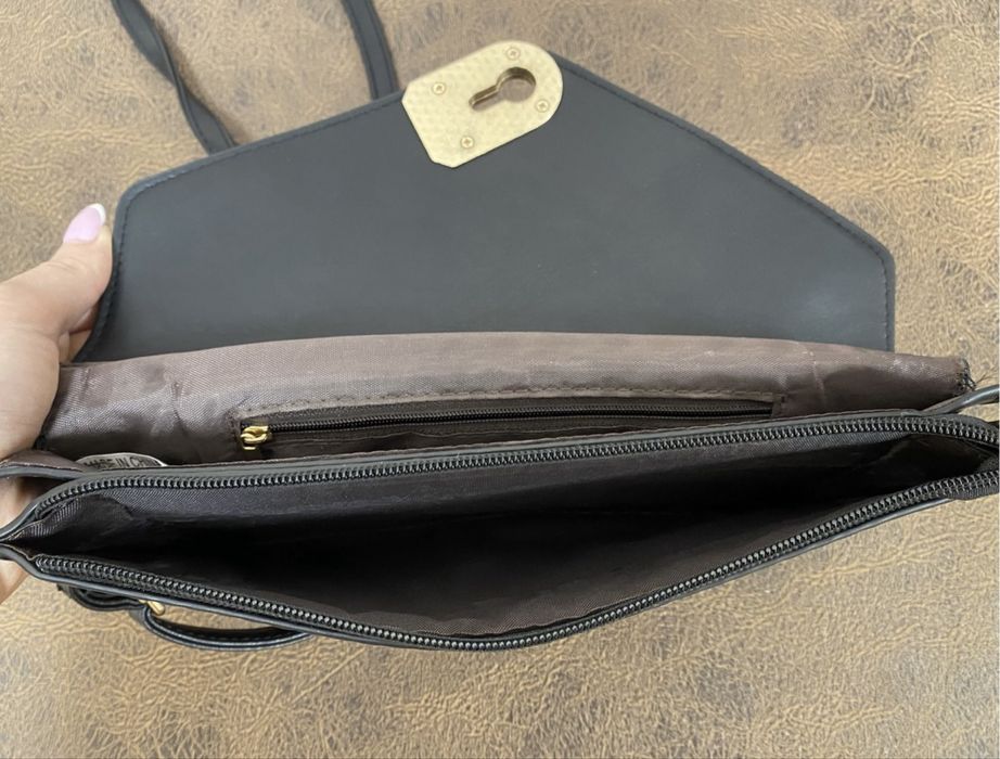 Черна дамска чанта