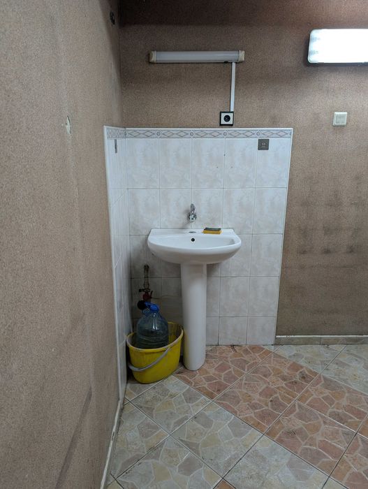 Дава се под наем Гараж / Паркомясто в Варна, Център - 15 кв.м за 130 € - Снимка #5
