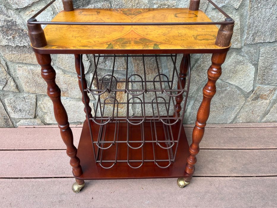 Маса за алкохолни напитки