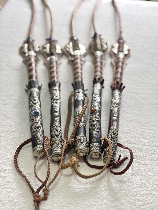 Қамшы, қолдан жасалған