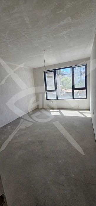 Продава се Тристаен апартамент в София, Разсадника - 96 кв.м за 2519 €/кв.м - Снимка #2