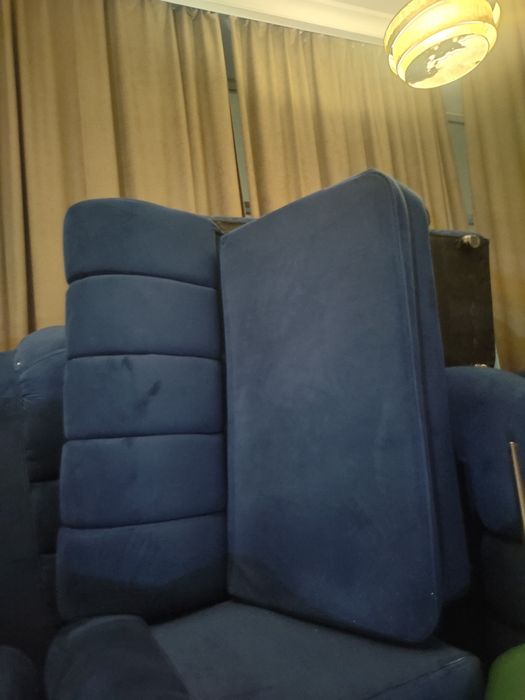 Продам Диваны б/у
